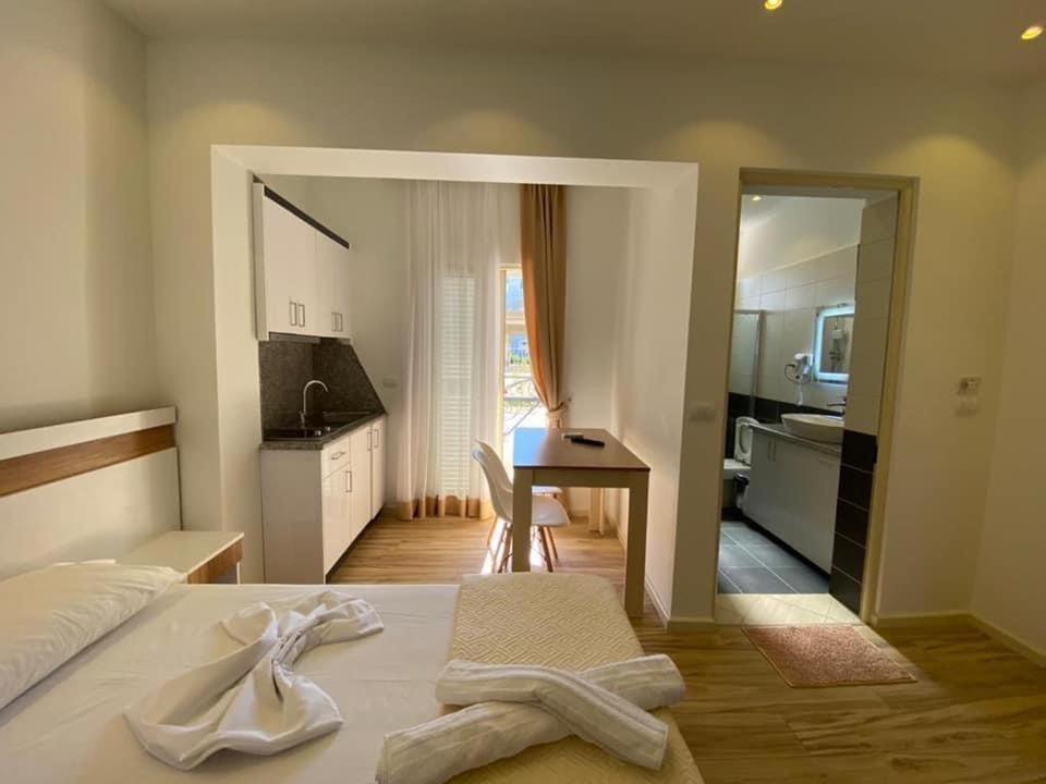 Vila Butrint Apartment Ksamil Exterior photo